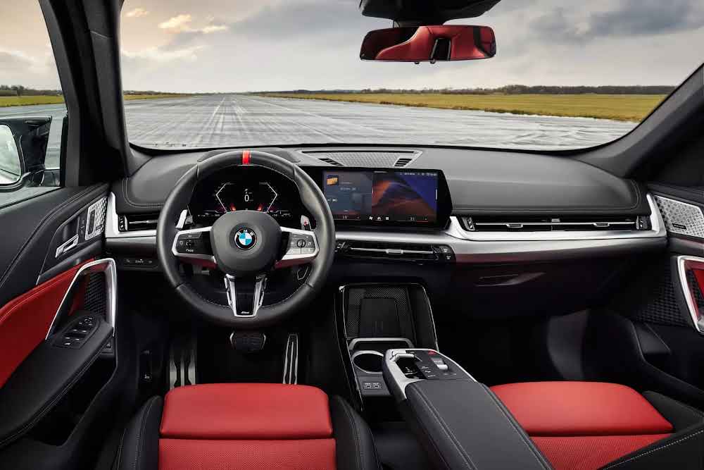 مواصفات السيارة BMW X1 موديل 2024