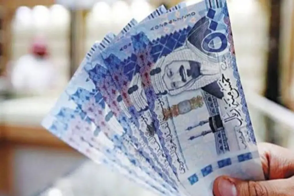 استقر سعر الريال السعودى اليوم السبت 14-6-2025 أمام الجنيه المصري فى البنوك المصرية-نظرًا لعطلة البنوك الأسبوعية- وسجل الريال السعودي في البنك الأهلى المصرى سعر 13.21 جنيه للشراء، 13.28 جنيه للبيع، وفى البنك المركزى المصرى سجل 13.25 جنيه للشراء، 13.28 جنيه للبيع.