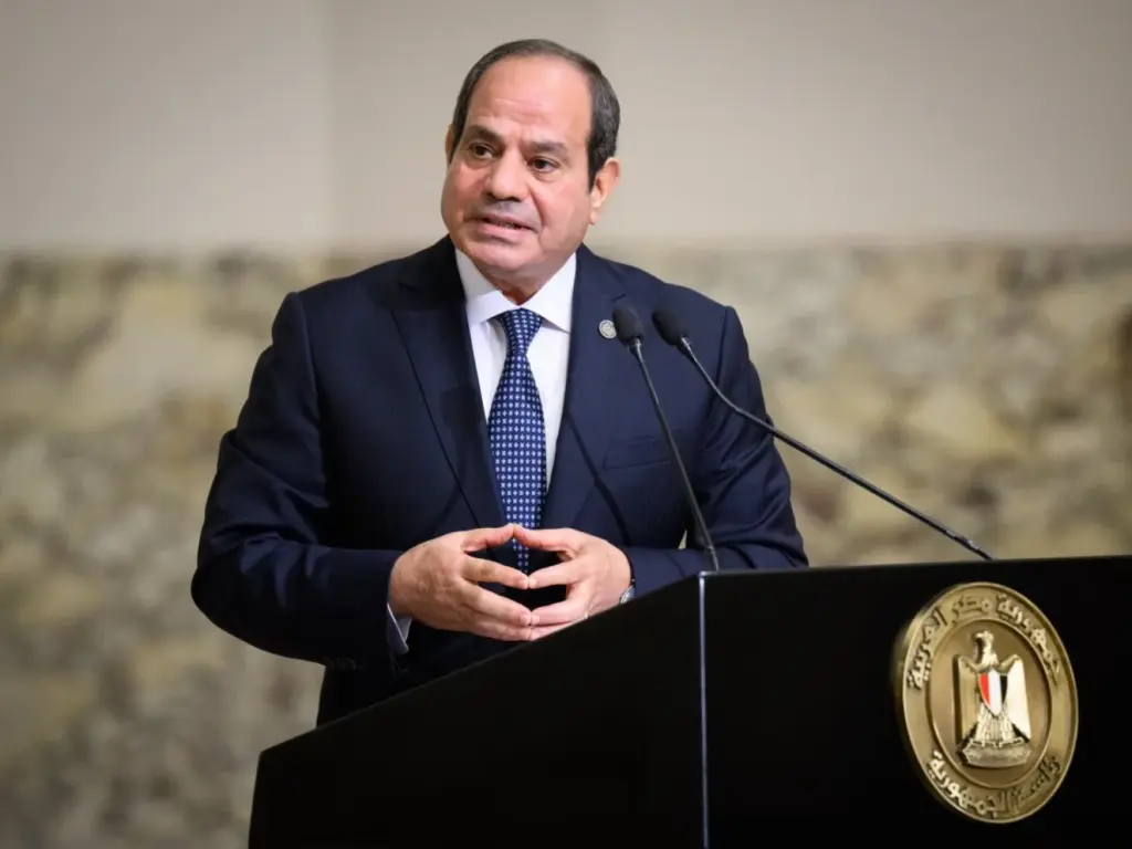 الرئيس السيسي يُقر رسميًا قانون العلاوات الجديدة للعاملين بالدولة