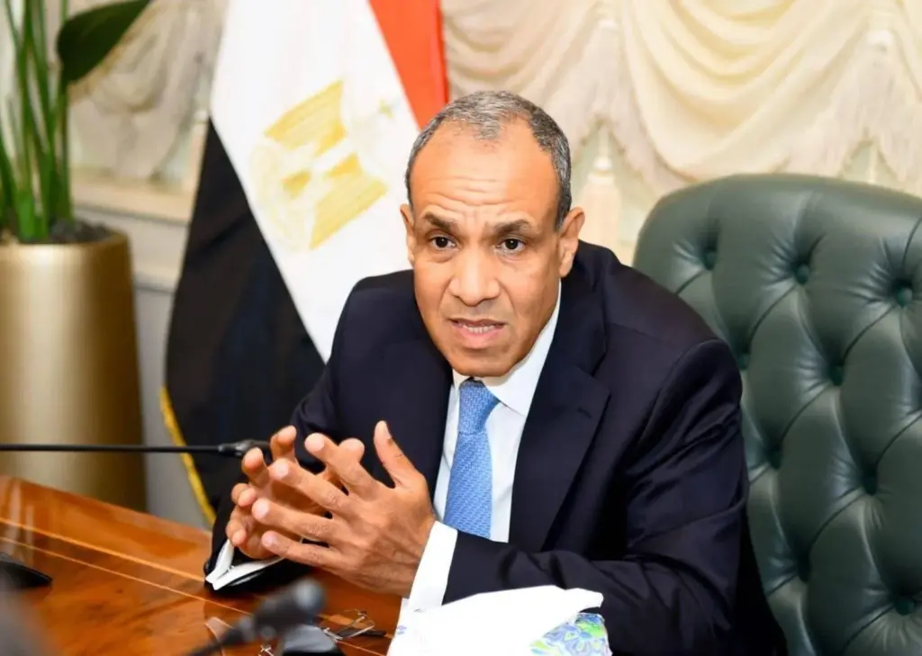 وزير الخارجية يبحث مع الاتحاد الأوروبي جهود وقف إطلاق النار في غزة ويؤكد رفض مصر لتهجير الفلسطينيين