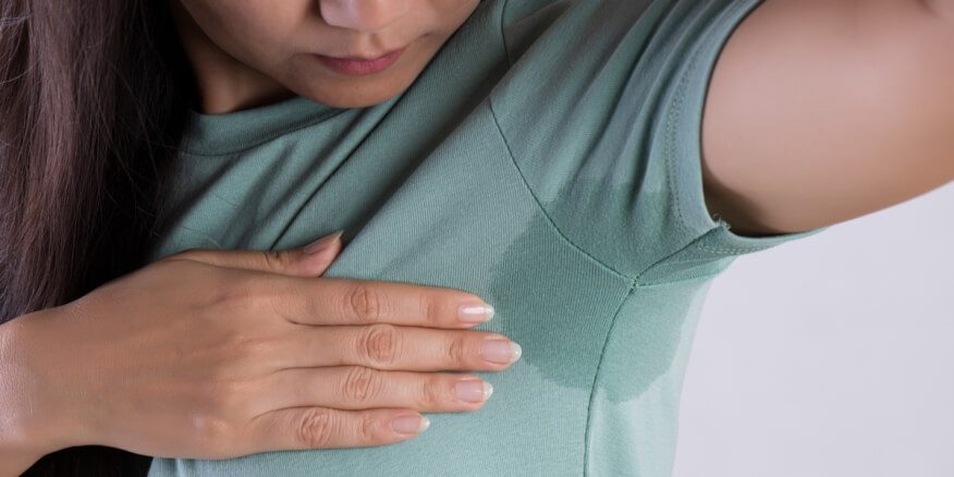 مع ارتفاع درجات الحرارة… 7 أسباب للتعرق الزائد تجعلك بحاجة للطبيب فورًا! التعرق أكثر من الطبيعي