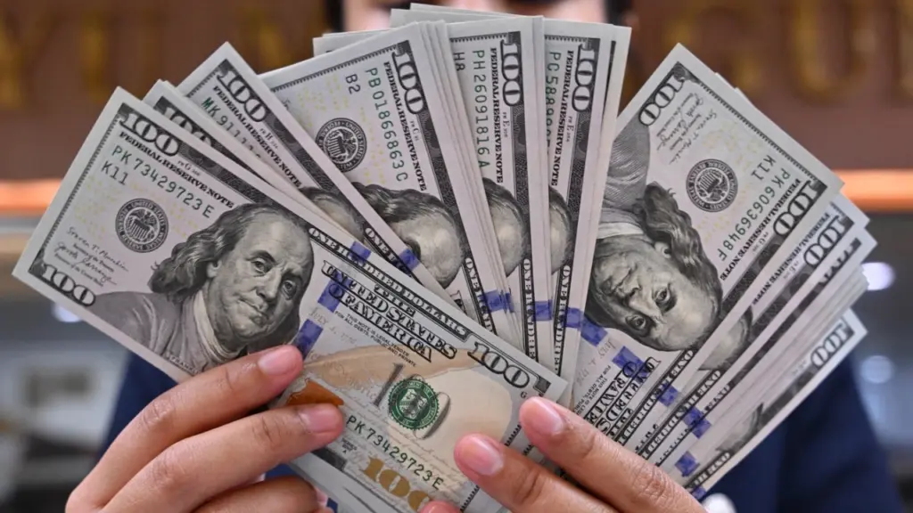 أسعار الدولار الأمريكي اليوم الثلاثاء 19-8-2025 مقابل الجنيه المصري