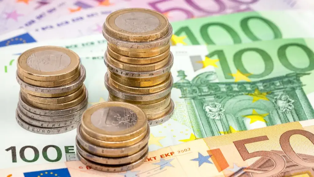 تراجع سعر اليورو أمام الجنيه المصري اليوم الأربعاء 20 أغسطس 2025