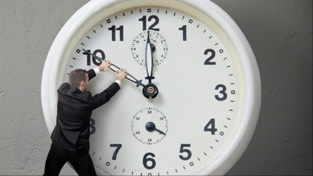 مصر تعلن موعد بدء التوقيت الشتوي 2025 مع قرب انتهاء التوقيت الصيفي