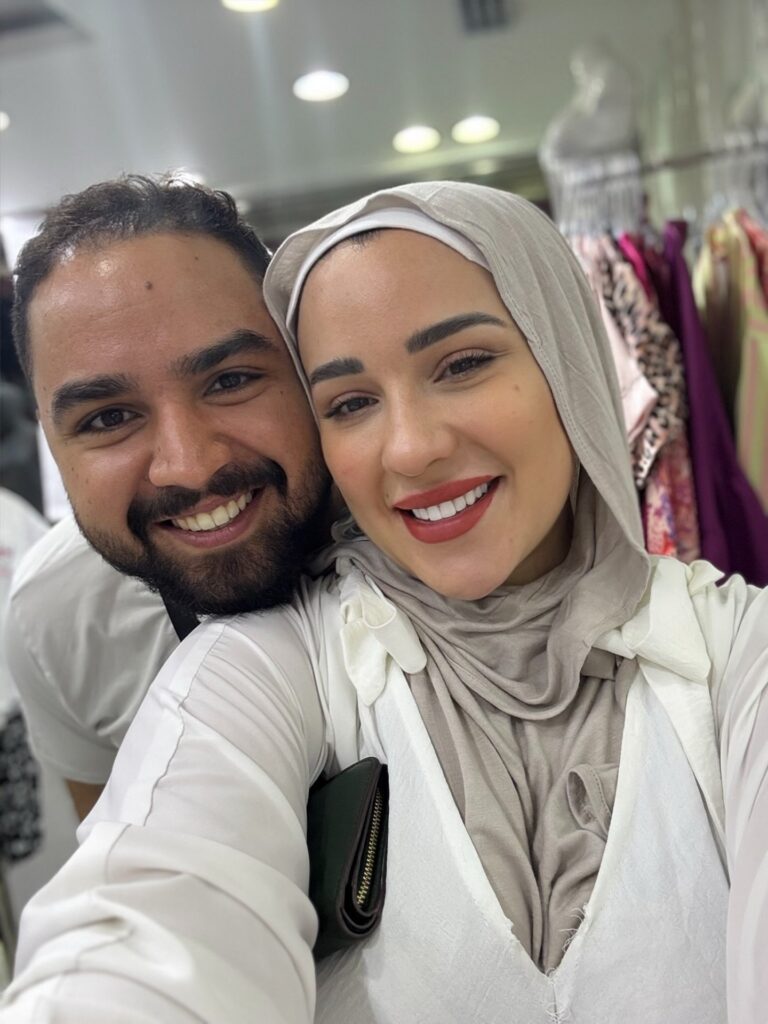 أسما شريف منير تُعلن ارتداء الحجاب بعد زواجها الثالث: رحلة روحانية ومفاجأة قلبية لمتابعيها | صورة حصرية من موقع مصر 24