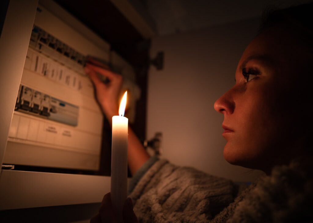 انقطاع الكهرباء عن 3 مناطق في قوص غدًا بسبب أعمال الصيانة