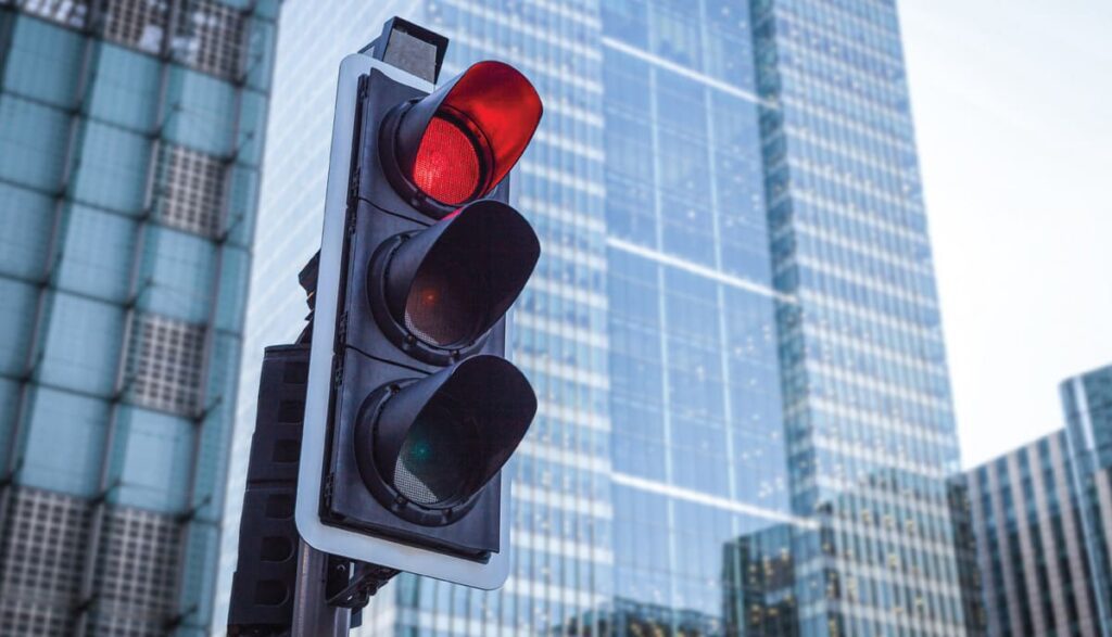 خصومات كبيرة على مخالفات المرور.. استعلم وادفع إلكترونيًا بنصف القيمة