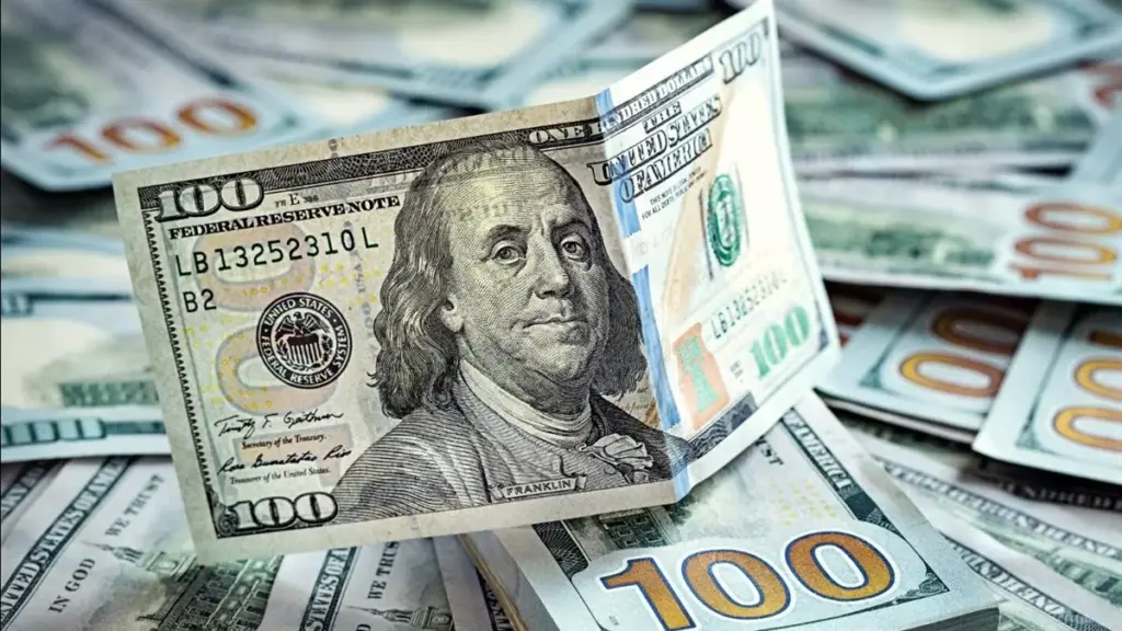 سعر الدولار اليوم الأربعاء 5 نوفمبر 2025.. استقرار جديد أمام الجنيه في البنوك المصرية