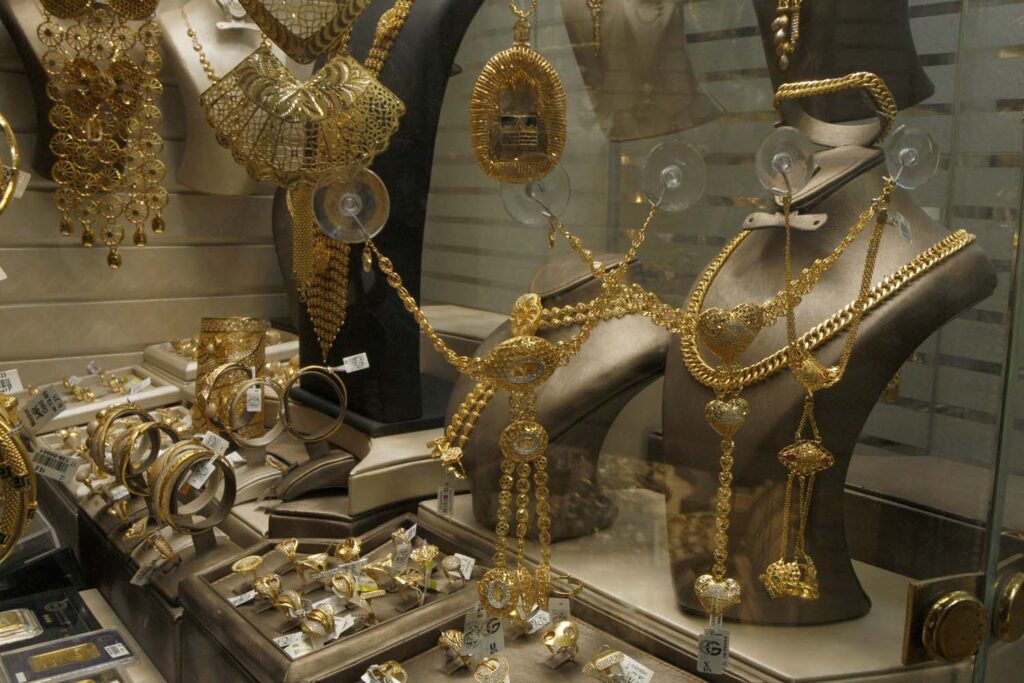 مفاجأة في أسعار الذهب اليوم داخل محلات الصاغة