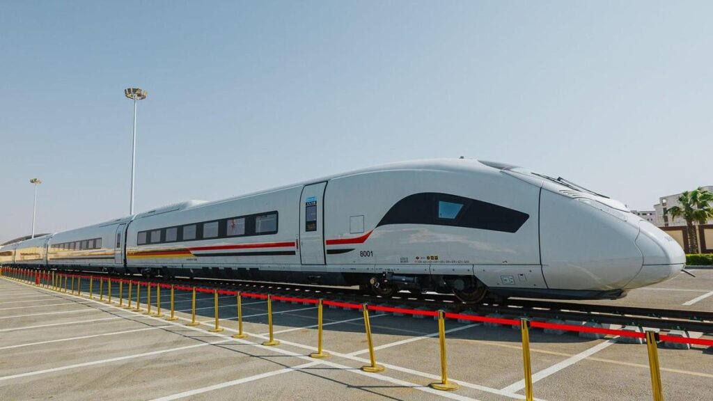 القطار الكهربائي السريع يقترب من التشغيل.. الموعد وخط السير وأبرز المحطات