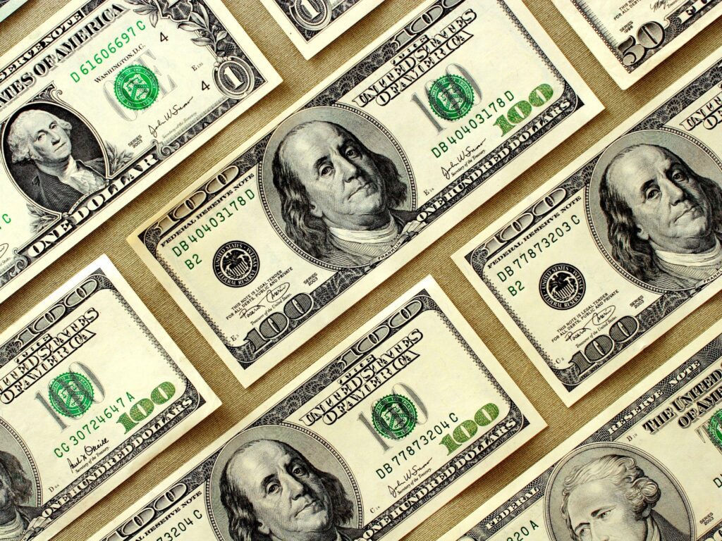 سعر الدولار خلال التعاملات الصباحية اليوم السبت 12 سبتمبر 2026.. بكام في البنوك؟