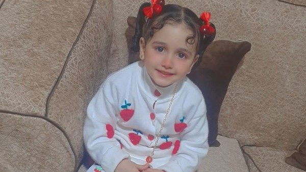 تفاصيل صادمة في مقتل طفلة دمياط.. الأب المتهم يكشف ما حدث داخل الشقة