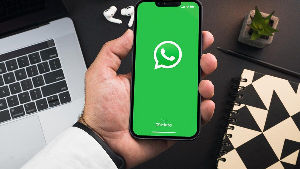 بضغطة واحدة.. واتساب يضيف ميزة جديدة لمستخدمي آيفون