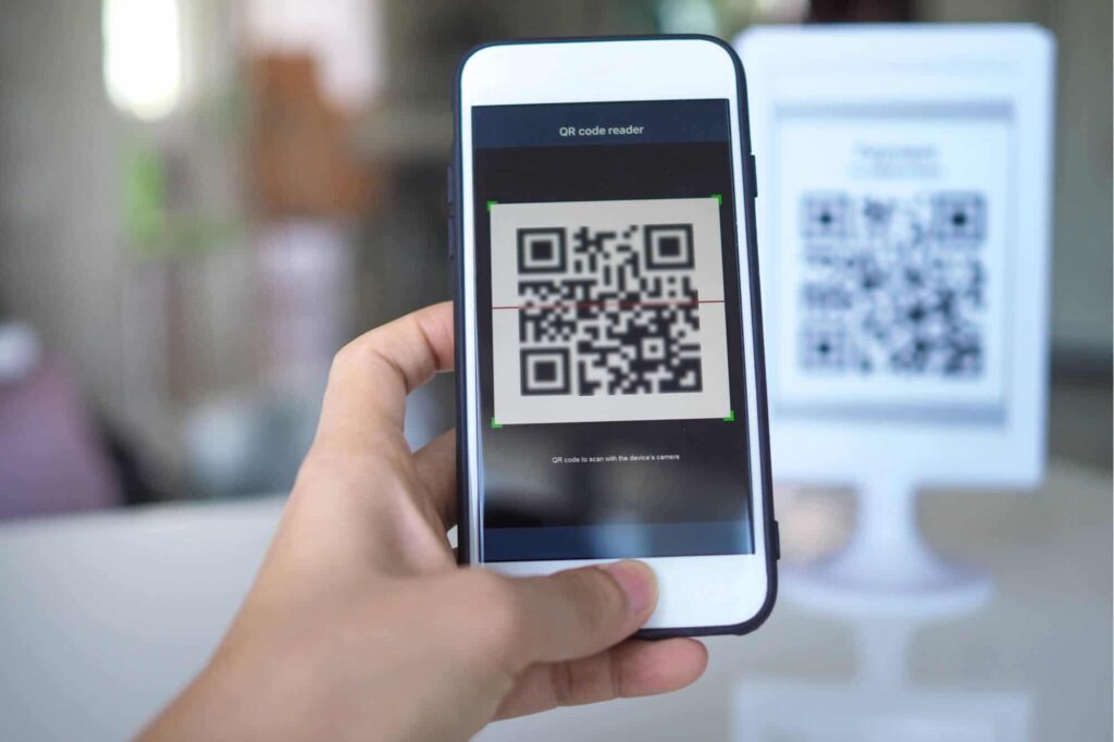 احذر قبل ما تعمل Scan.. رموز QR تتحول إلى فخ لسرقة بياناتك وأموالك قبل مسح أي QR Code.. حيلة جديدة للمحتالين لسرقة بياناتك البنكية