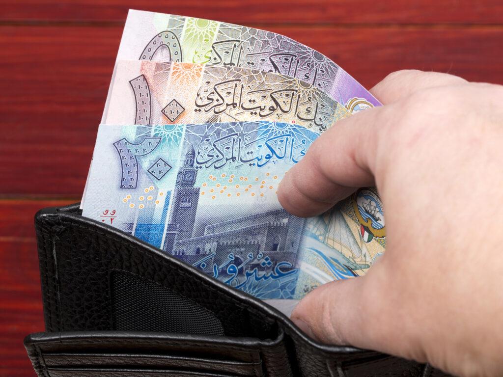 سعر الدينار الكويتي اليوم الثلاثاء 27 أكتوبر 2026 أمام الجنيه المصري في البنوك سعر الدينار الكويتي اليوم الثلاثاء 27 أكتوبر 2026 أمام الجنيه المصري في البنوك